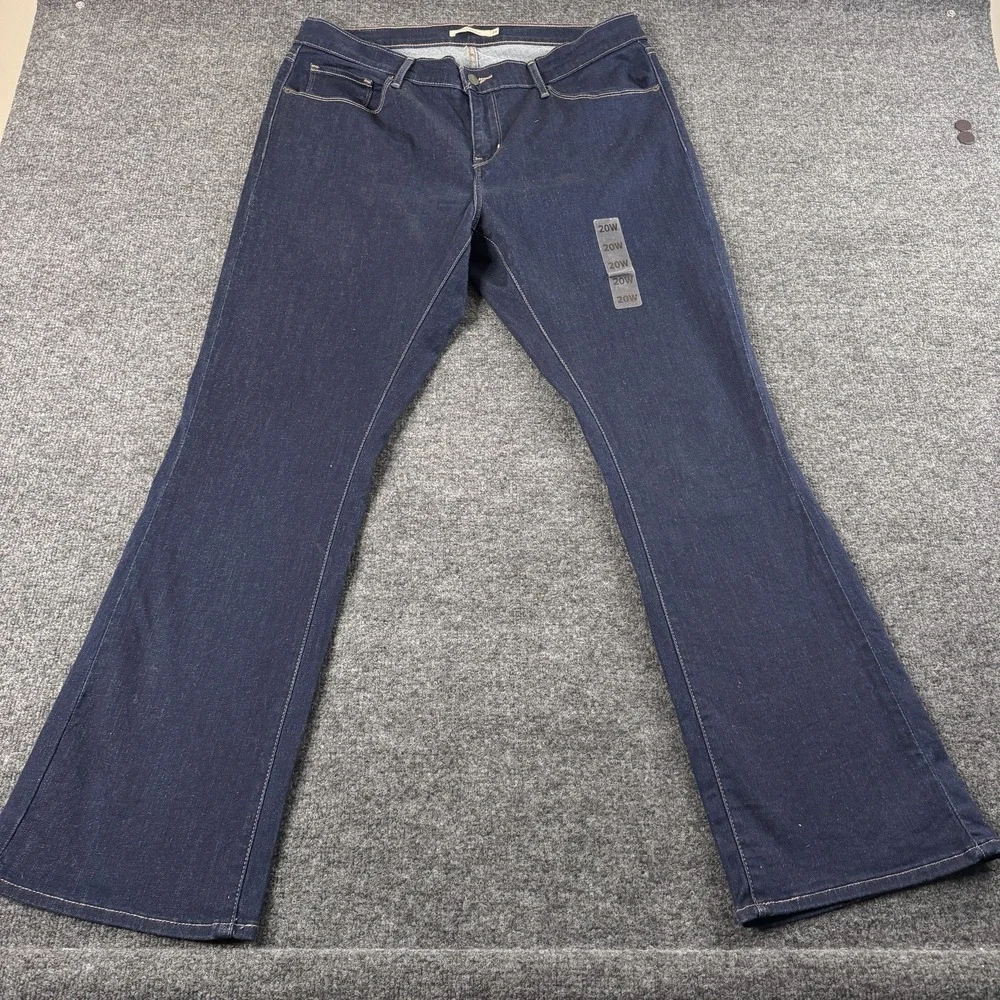 Levis Jeans Womens 34 Curvy Bootcut Mid Rise Medium Wash NWOT